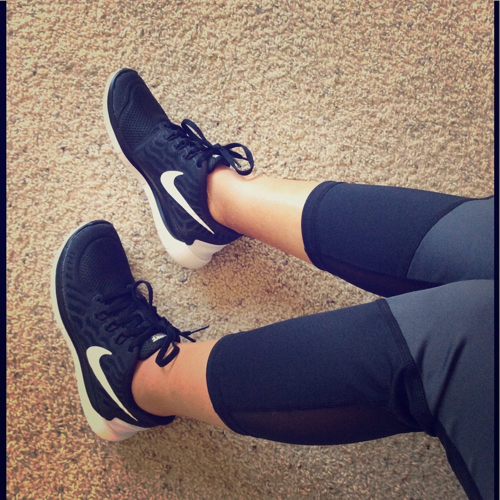 100% New & Authentic Women Nike Free 5.0