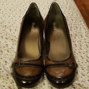 Browm pumps dress shoes