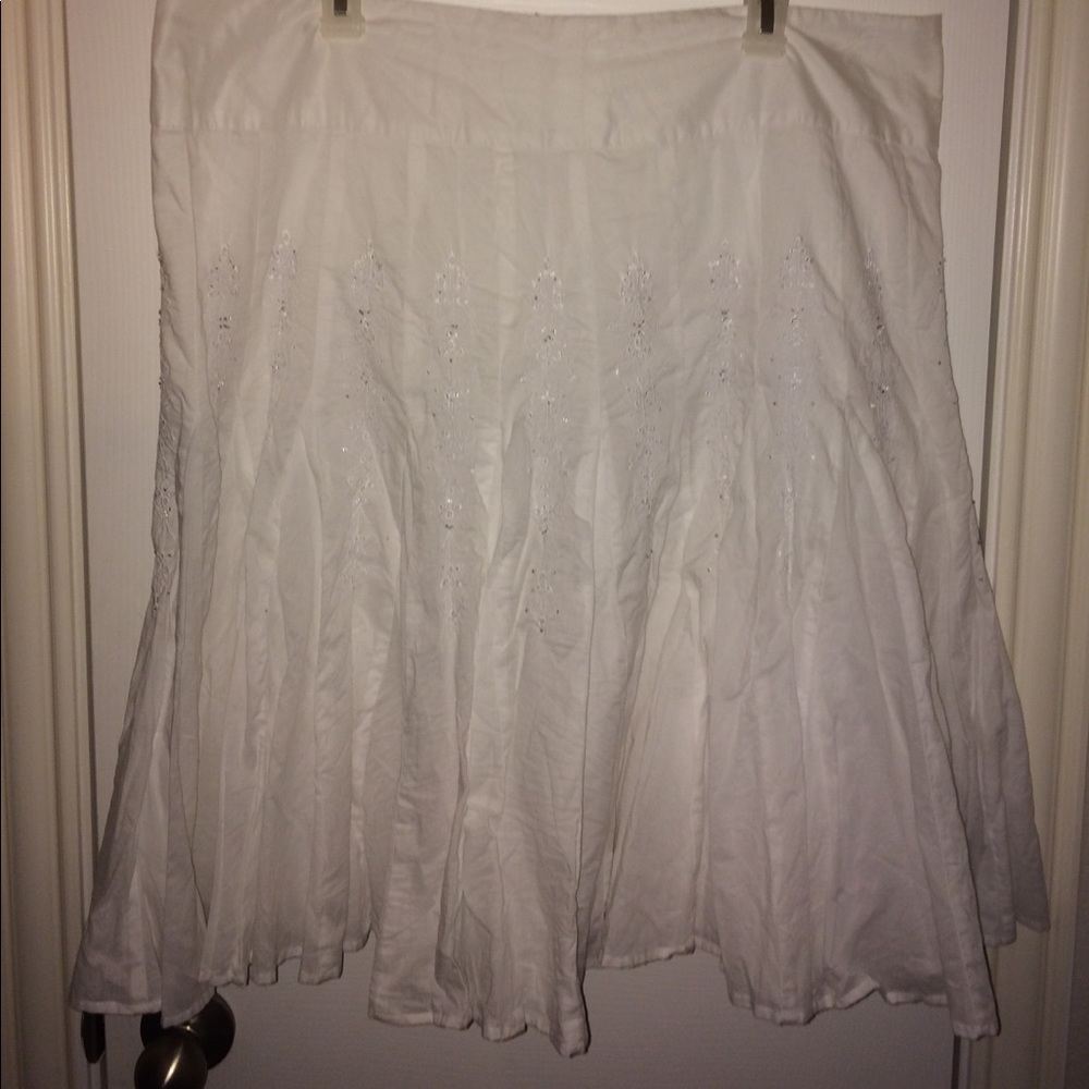 White boho short skirt