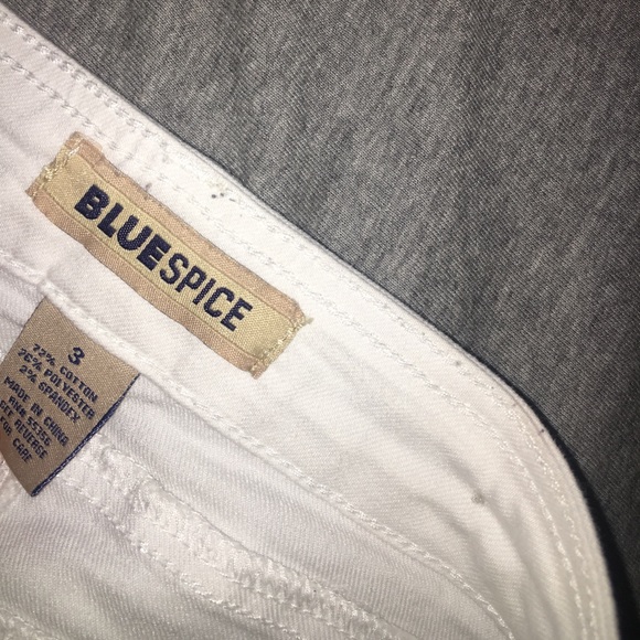 Shorts - Picture 2 of 3