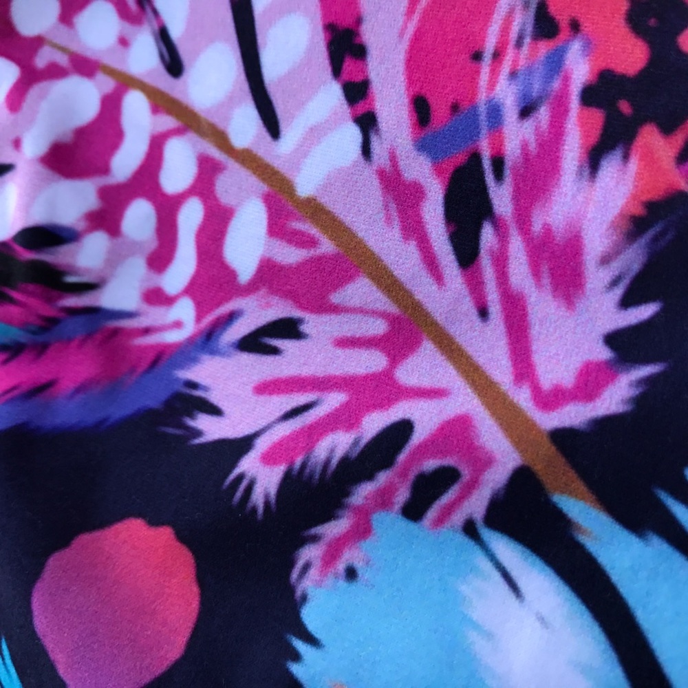 🌷 Printed Feather Leggings - Picture 6 of 8