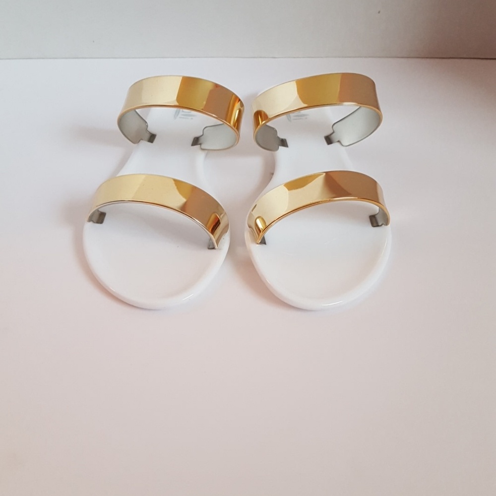 White and Gold Solid Jelly Sandals