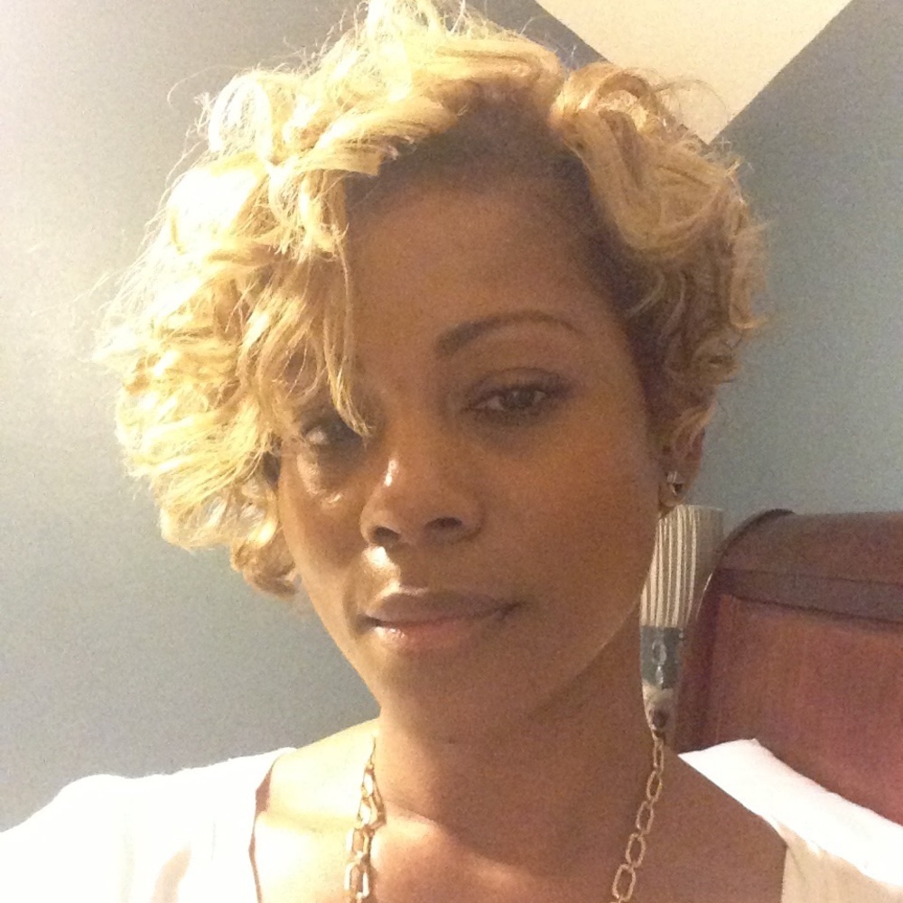 Meet your Posher, Timika