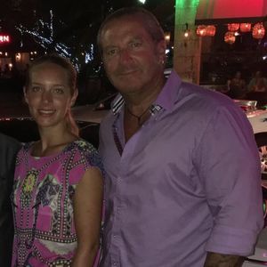 Meet your Posher, Les