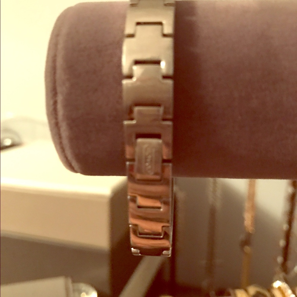 COACH WATCH! - Picture 2 of 2