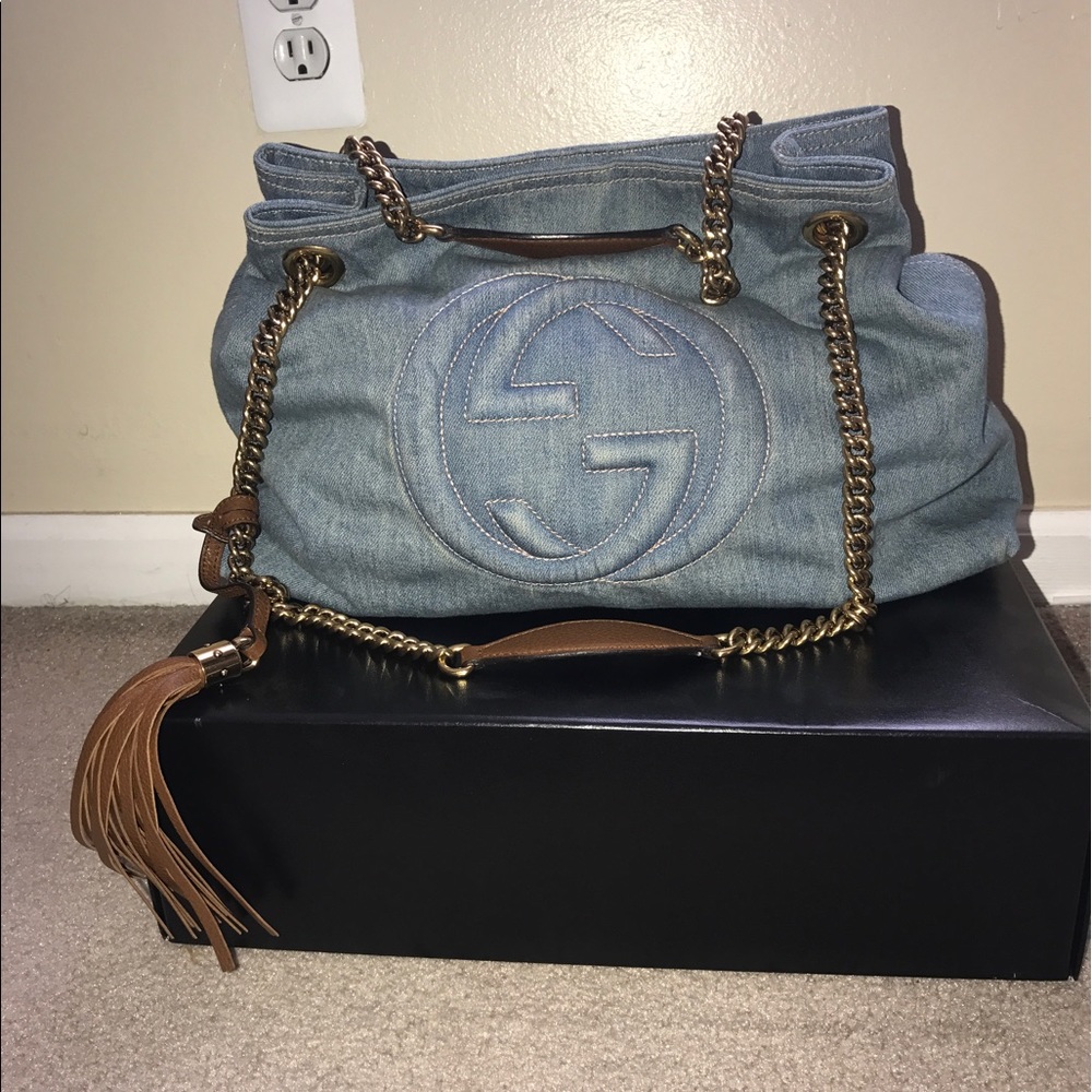 Gucci purse was sold on different website