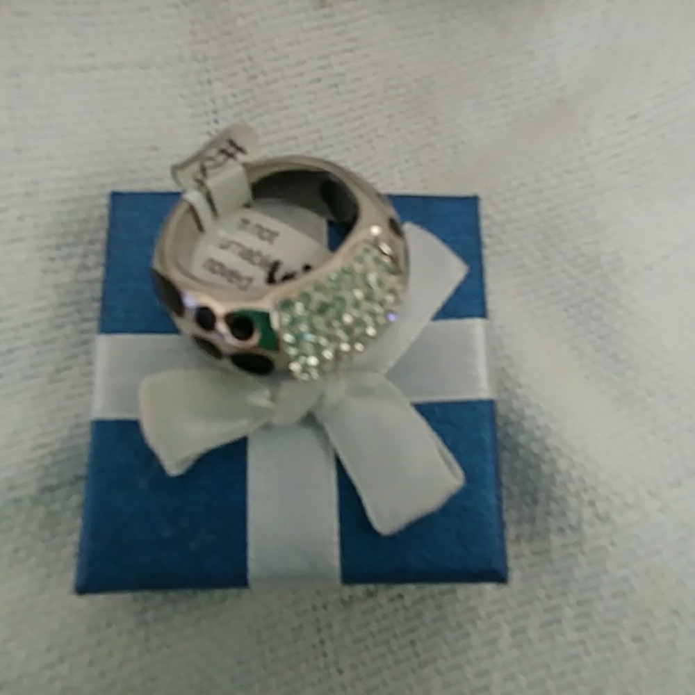 πLEOPARD PRINT & CRYSTAL STATEMENT RING SIZE 9 - Picture 3 of 8