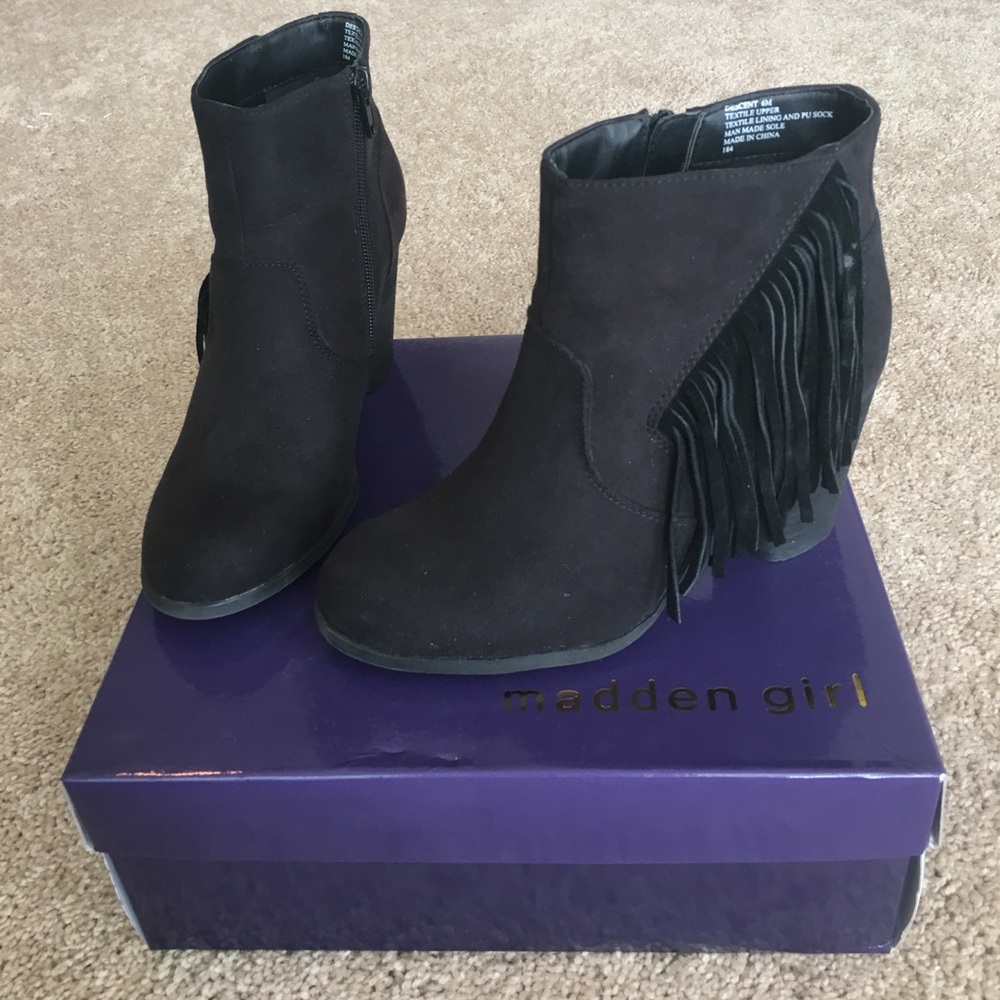 Madden Girl 'Descent' black booties