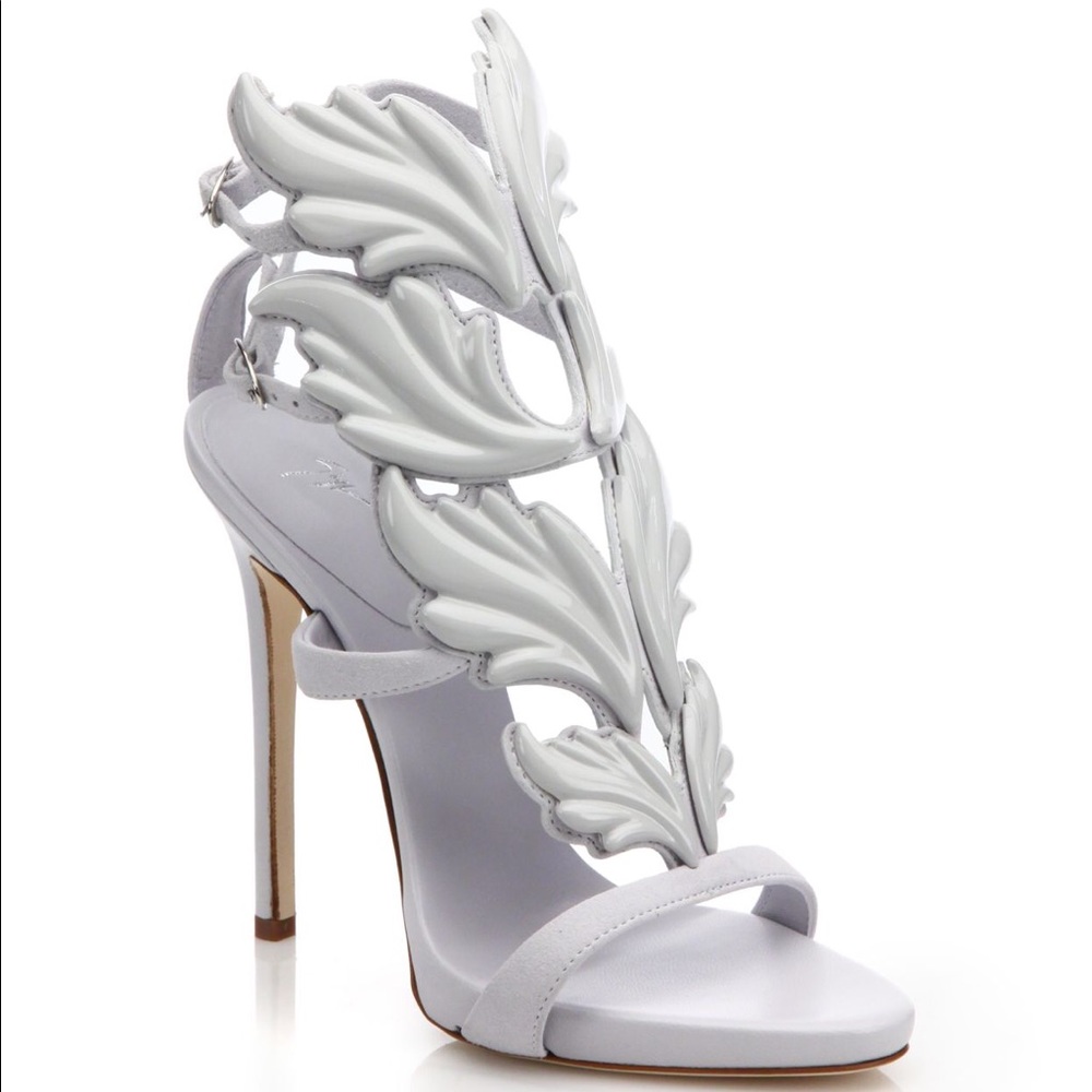 Giuseppe SOLD ON DIFFERENT SITE