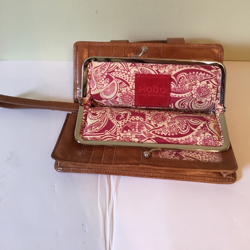 Hobo leather wallet/wristlet
