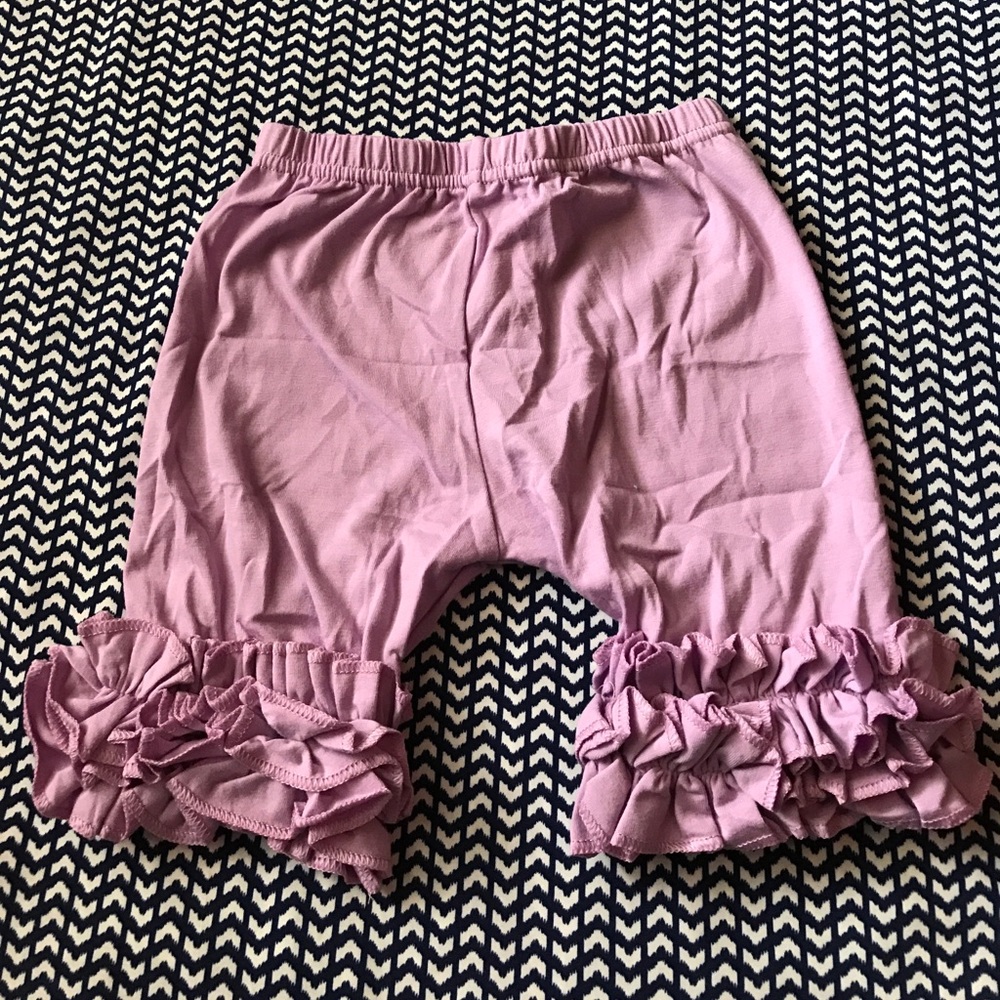 Little girls icing shorties