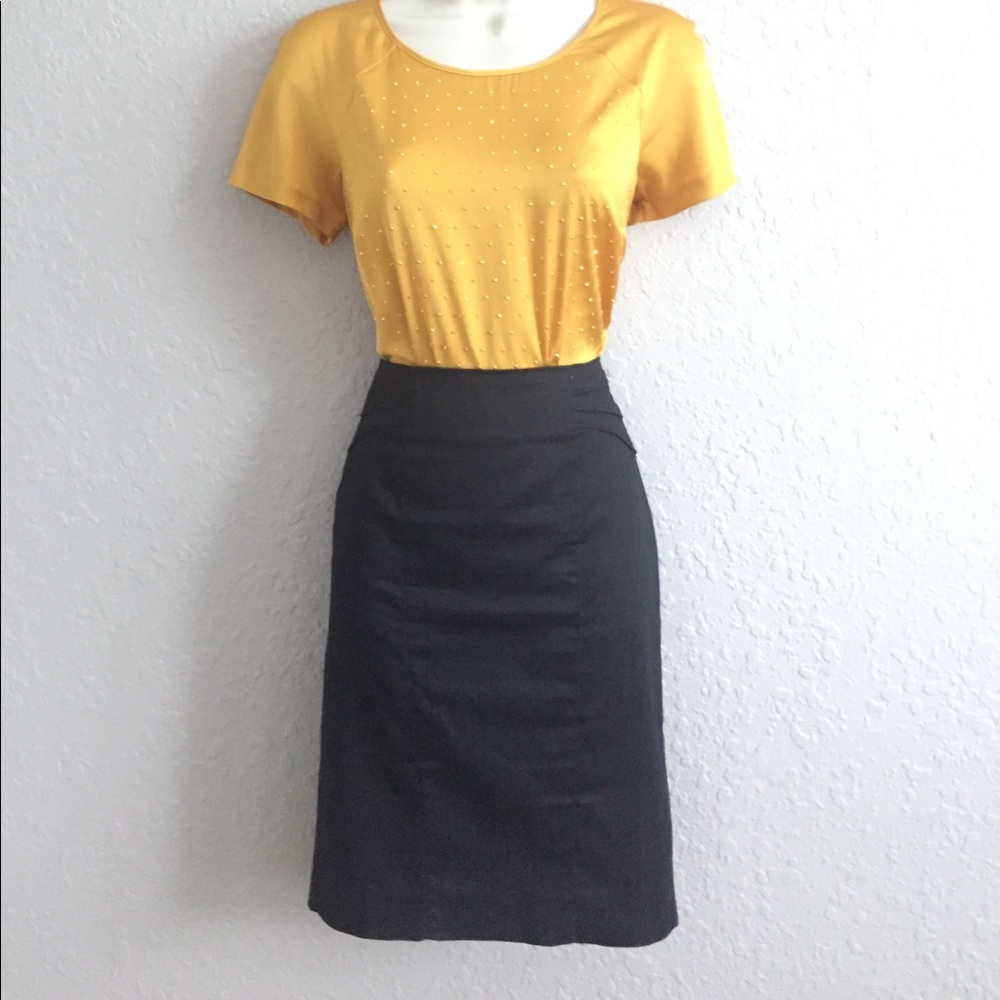 NWOT: Forever Twentyone Black Pencil Skirt.