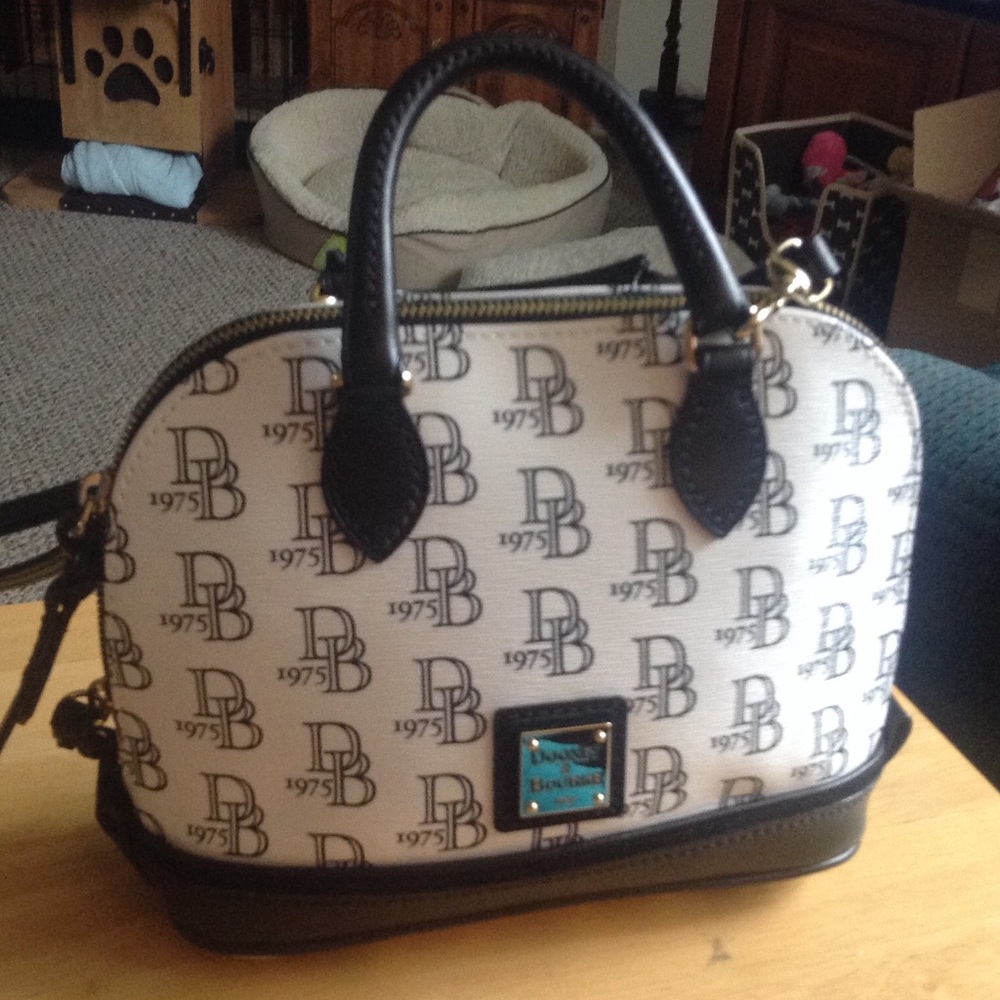 Dooney & Bourke Sutton Bitsy Bag