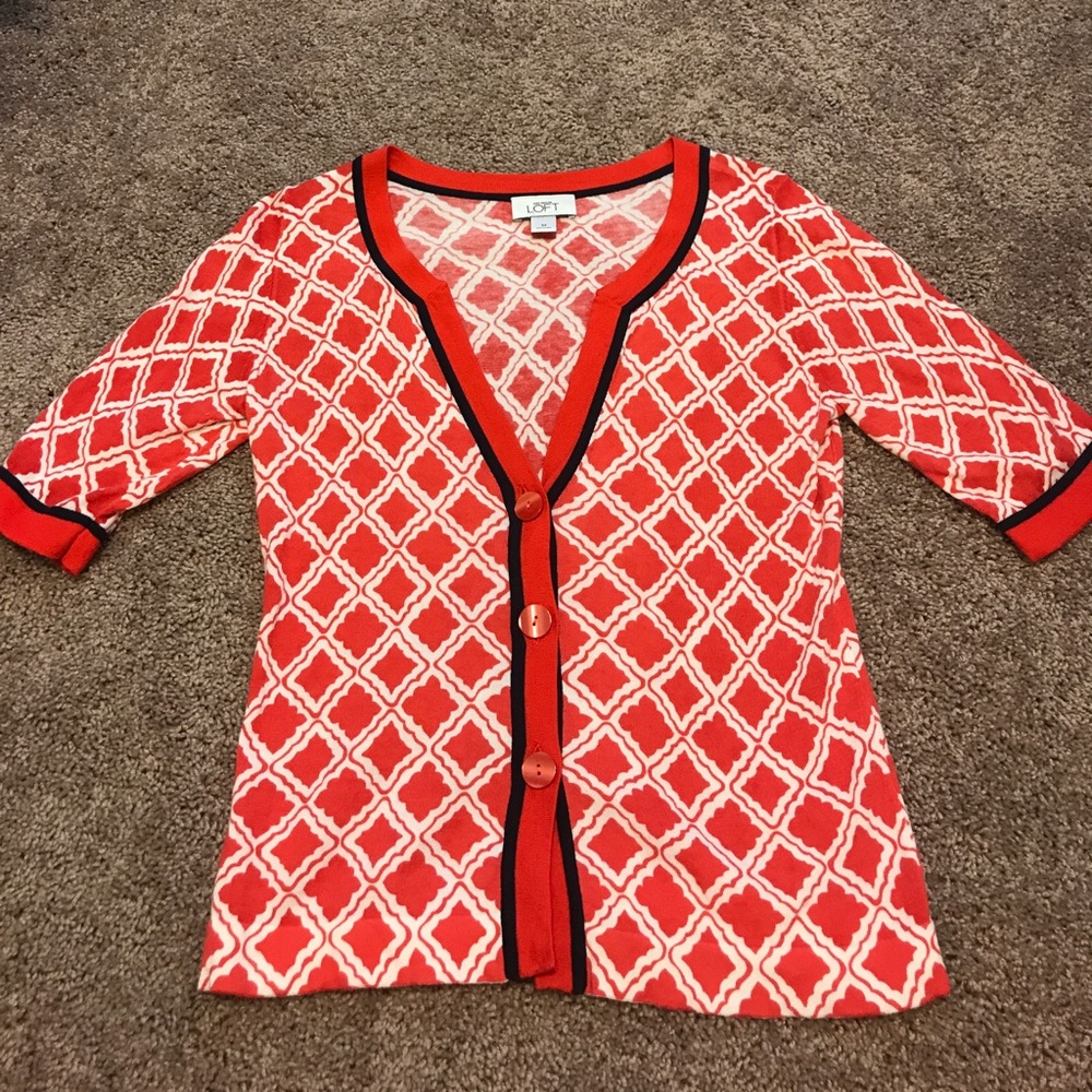 Medium LOFT short sleeve Cardigan.