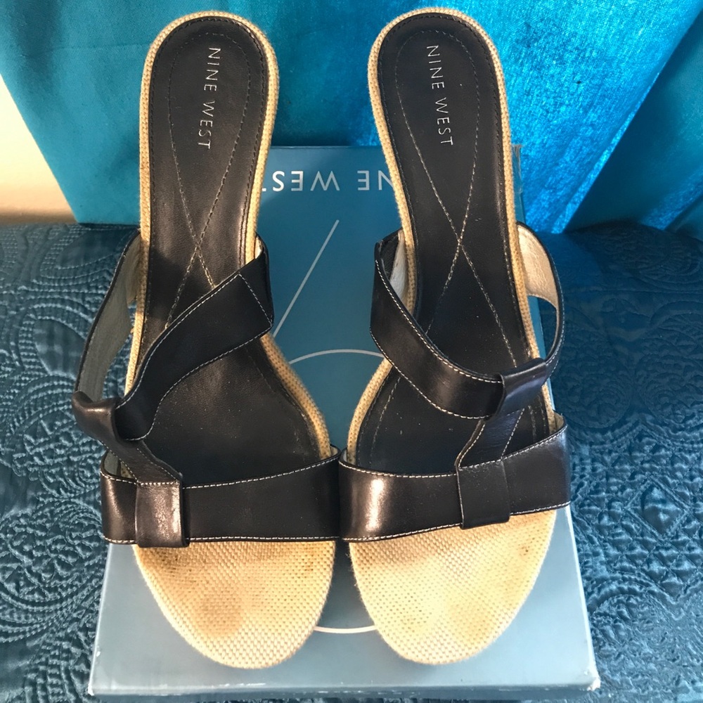Used Nine West Black and Tan sandals