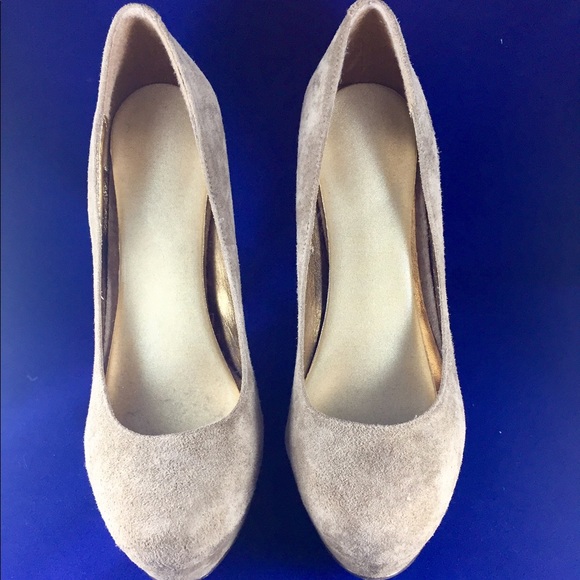 Beige Taupe Platform Heels Size 6.5 - Picture 2 of 4