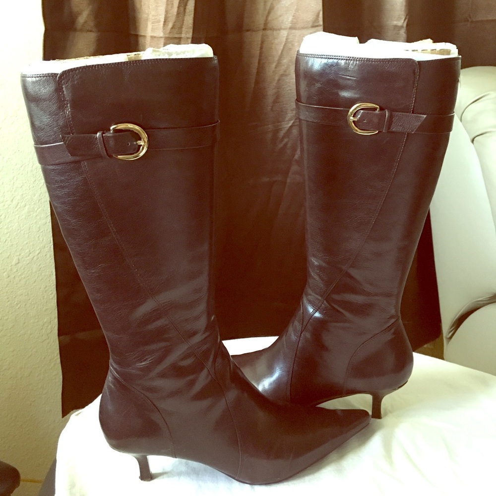 Dark Brown Boots w/ Buckle