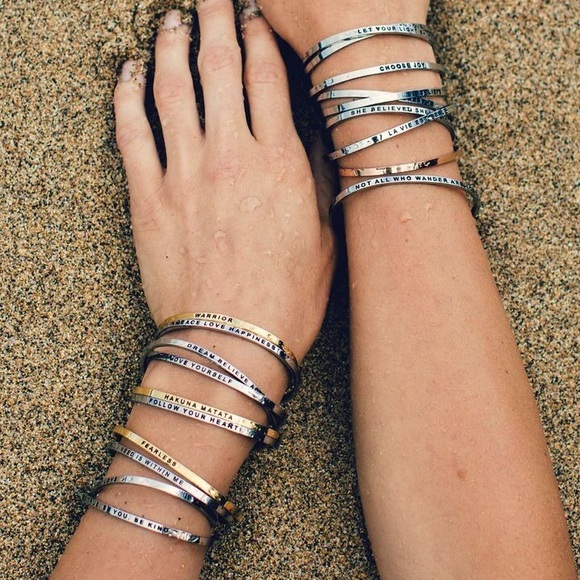 FREE🌟w/purchase Always in my Heart - Picture 2 of 2