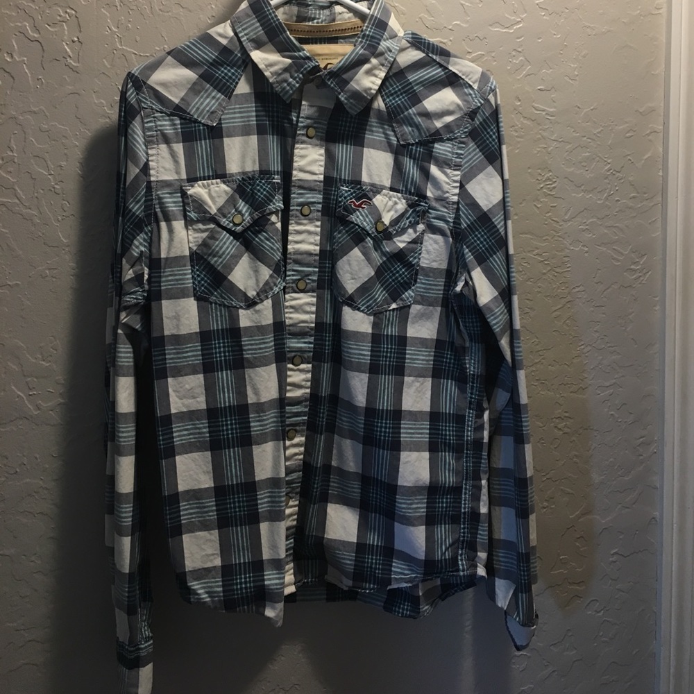 Hollister pearl snap
