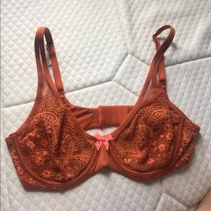 🍊 NWT Victoria's Secret Lace Unlined Demi 🍊