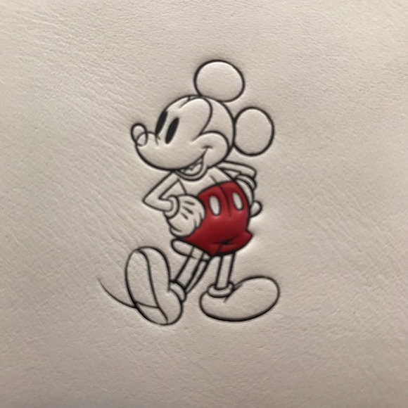 🚫SOLD🚫 NWT Disney + Coach Mickey Wristlet - Picture 2 of 5