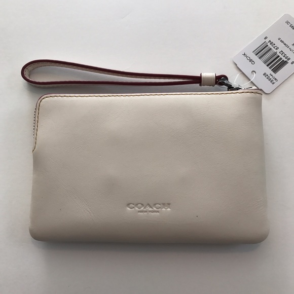 🚫SOLD🚫 NWT Disney + Coach Mickey Wristlet - Picture 3 of 5