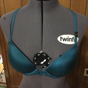 Victoria's Secret Very Sexy Push Up Bra. 36B