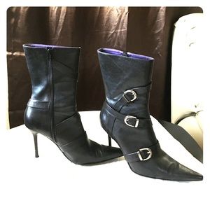 Medium Black Boots
