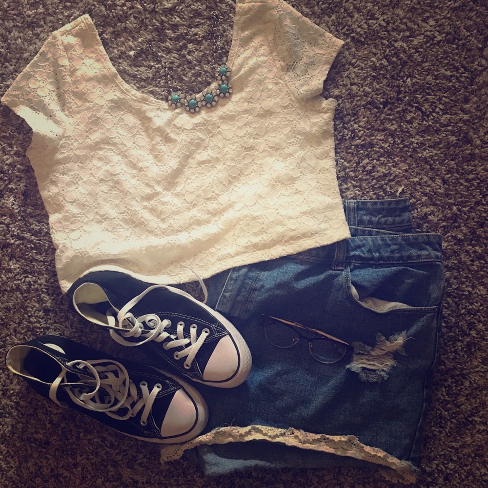 Floral Lace Crop Top (Plus Size)