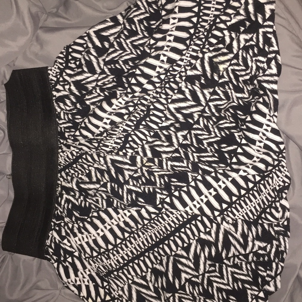 Black and white waist high skirt