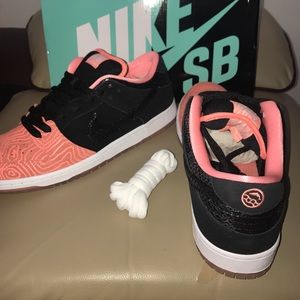BRAND NEW LIMTED NIKE SB BRAND NEW LIMTED NIKE SB 