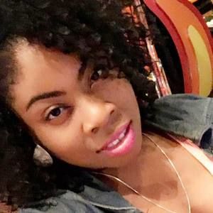 Meet your Posher, LaQuana. ✨