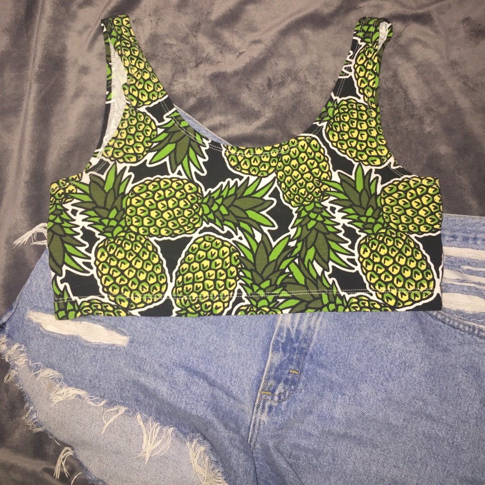 Pineapple Crop top 🌴🌴🌴