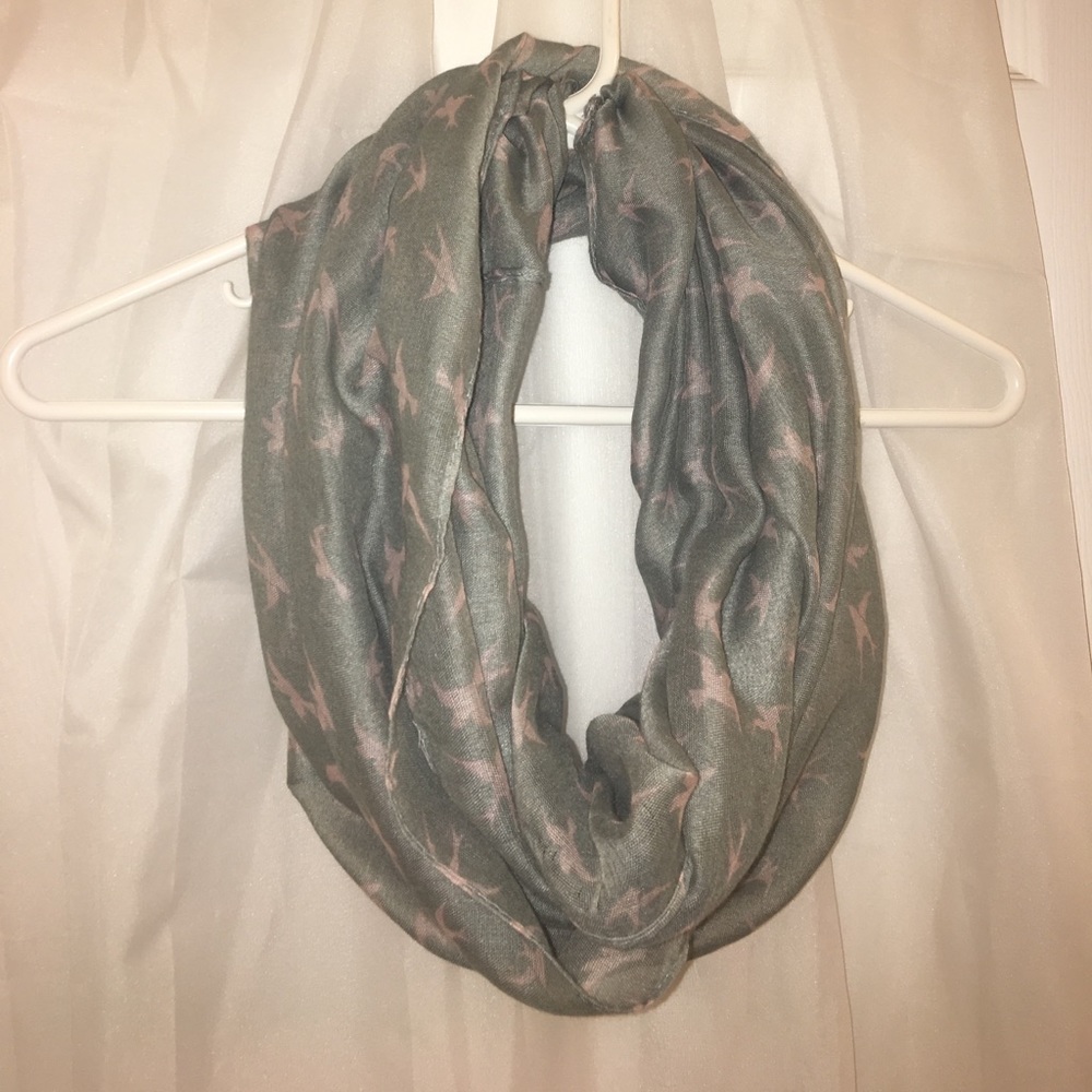 NWOT Infinity scarf