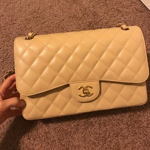 Chanel jumbo beige caviar double flap