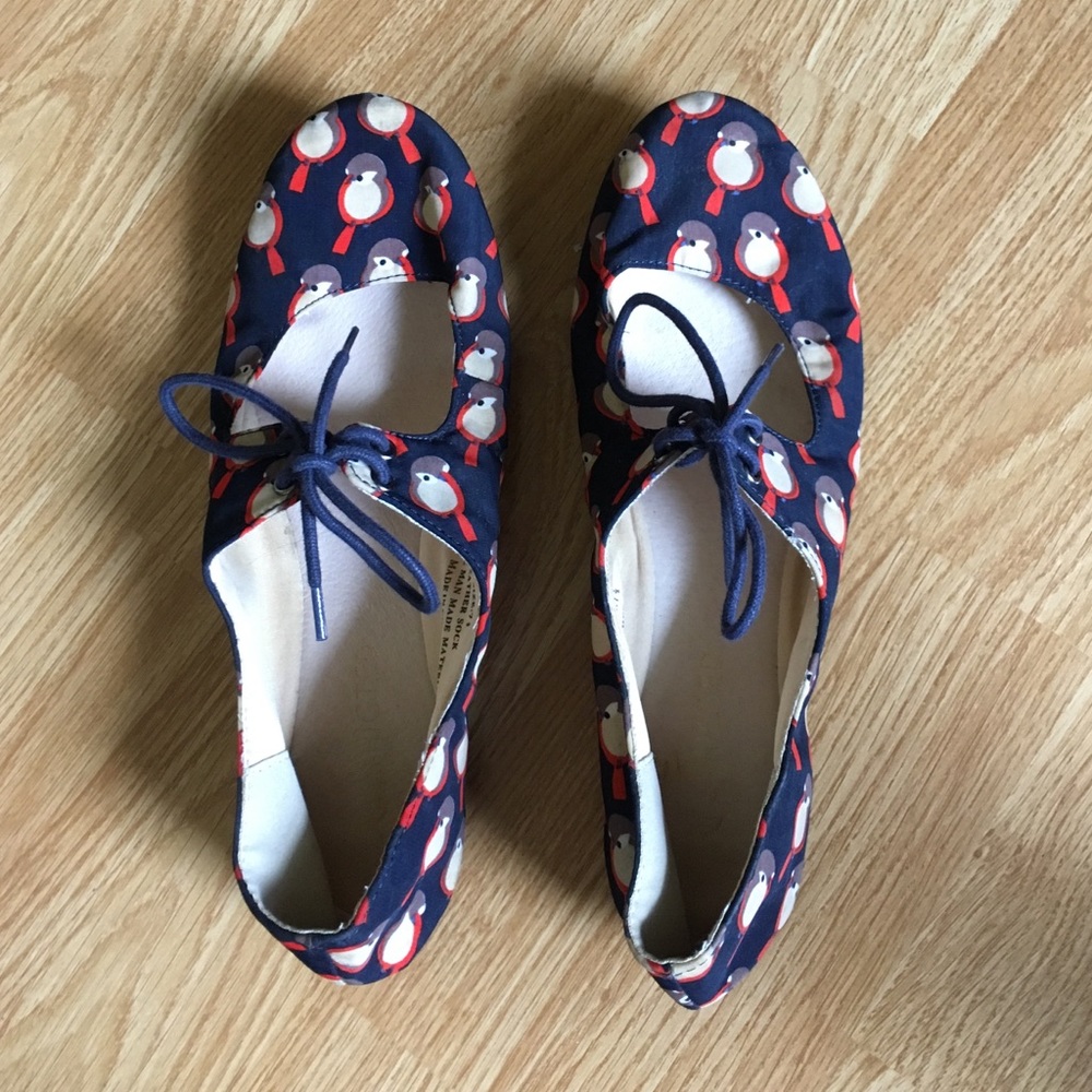 Restricted brand flats