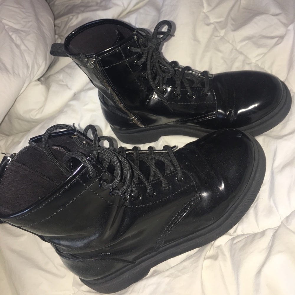 Black Boots