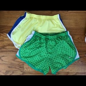 Nike girls tempo shorts