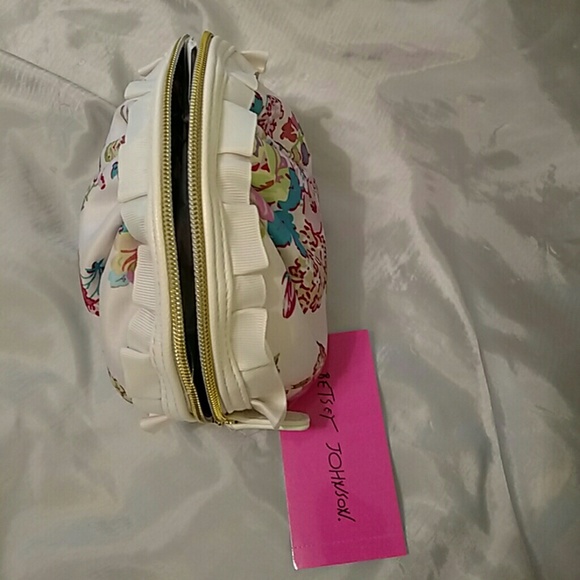 Betsey Johnson cosmo mini ruffle white floral NWT - Picture 2 of 6