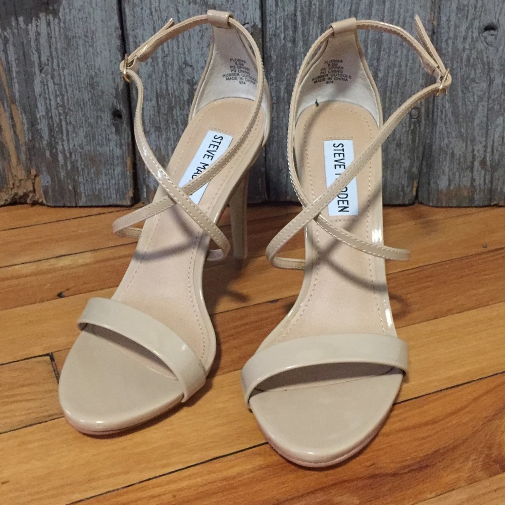 NWOT Nude Patent Leather Steve Madden Heels