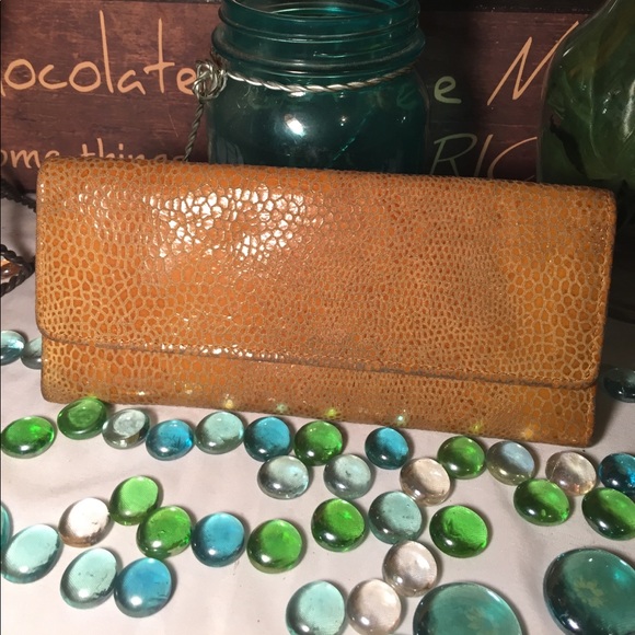 HOBO Handbags - HOBO WALLET