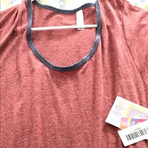BNWT Lularoe Classic Tee
