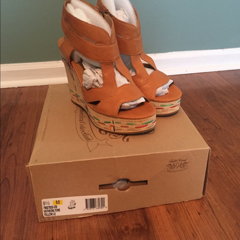 Nine West wedges. Size 9 1/2.