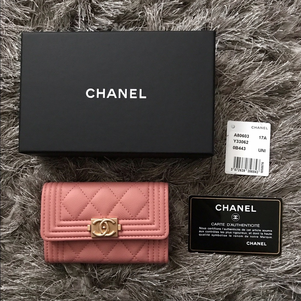 🚫SOLD🚫 ✨RARE CHANEL Pink Caviar Card Holder✨ - Picture 1 of 8