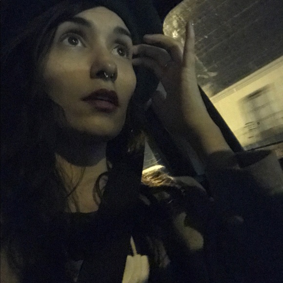 Meet your Posher, Ingrid - Picture 3 of 3