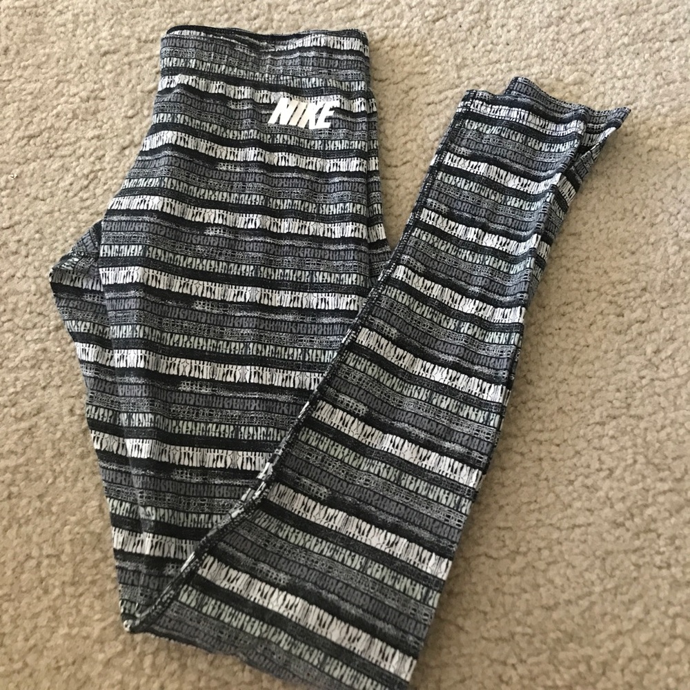 NIKE✔️ Leggings!