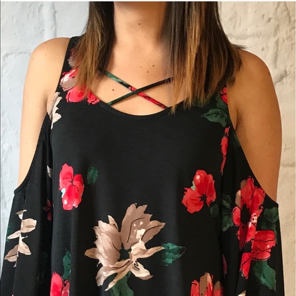 ❗️SALE❗️LAST one✔️Cold shoulder floral tops - Picture 4 of 4