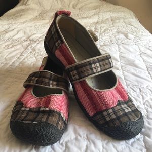 Keen Mary Jane flats size 8.5!