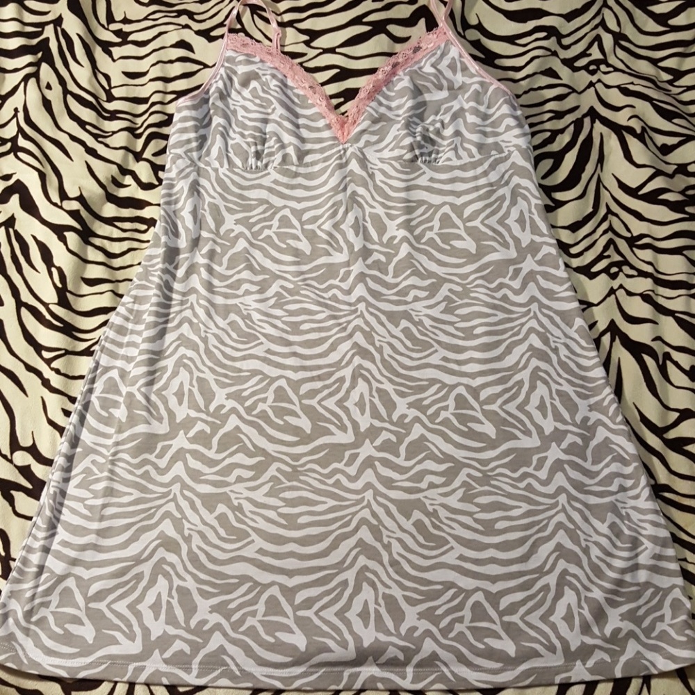 🌹Zebra Nightgown🌹