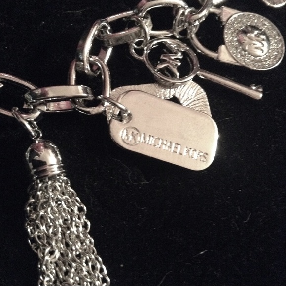 ❗️ONE LEFT❗️RARE MK SILVER CRYSTAL CHARM BRACELET - Picture 3 of 3